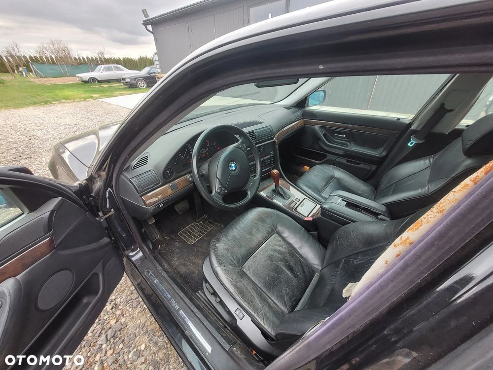 BMW Seria 7 740i - 7