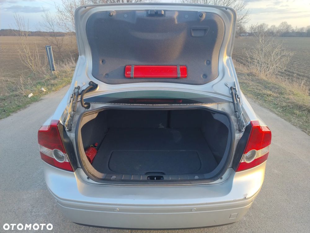 Volvo S40 1.8 Momentum - 12