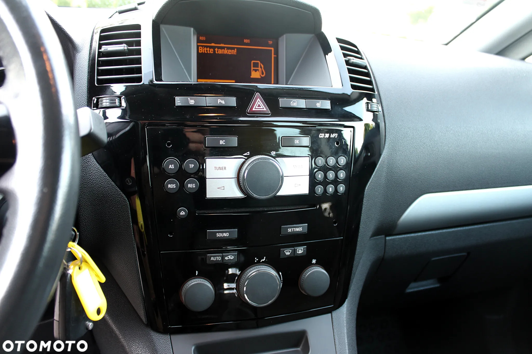 Opel Zafira 1.8 Cosmo EU5 - 13