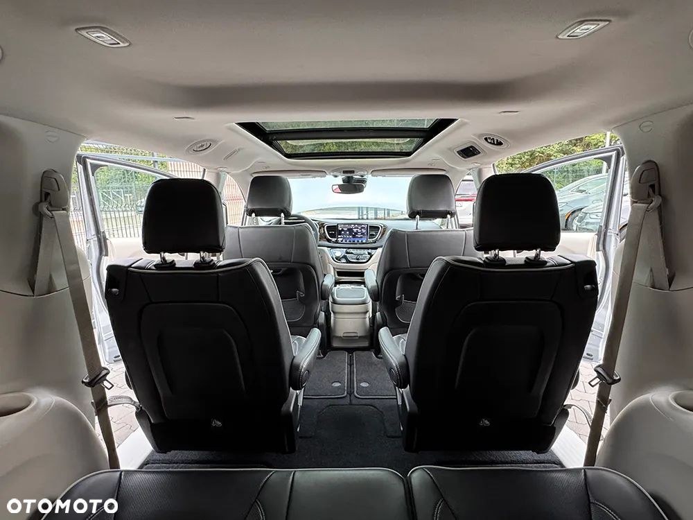 Chrysler Pacifica - 18