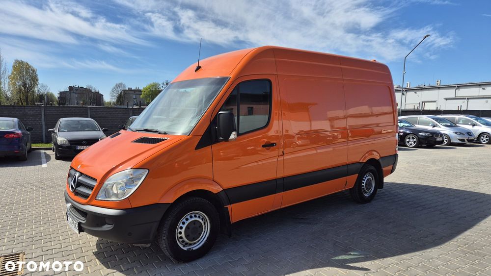 Mercedes-Benz Sprinter - 2