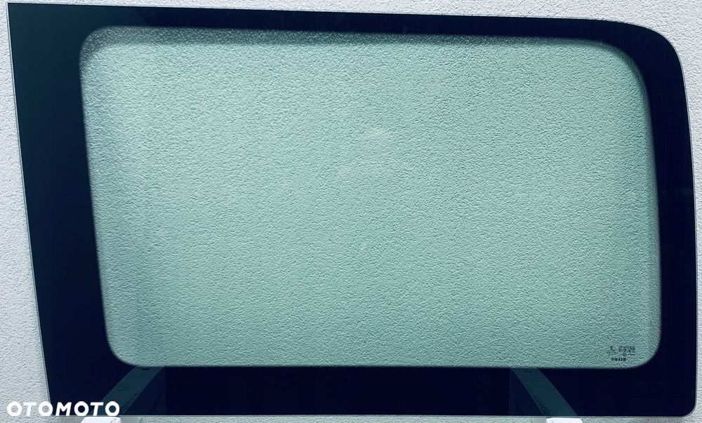 Szyba boczna lewa III pole MERCEDES SPRINTER 2006- DŁUGI/MAXI 1240x767