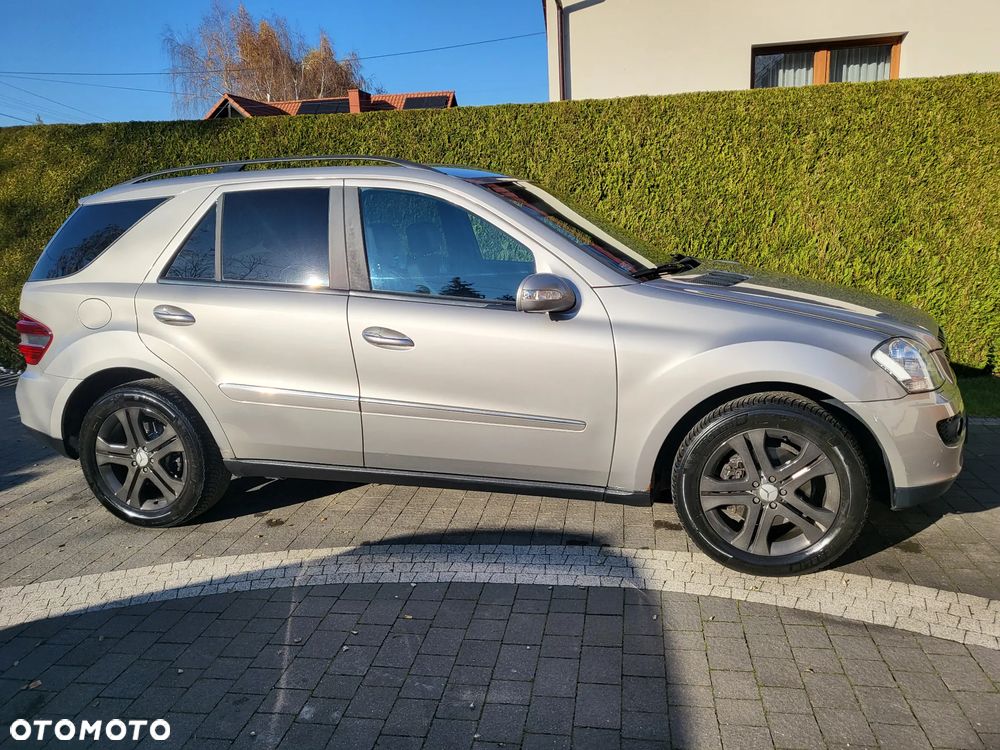 Mercedes-Benz ML - 10