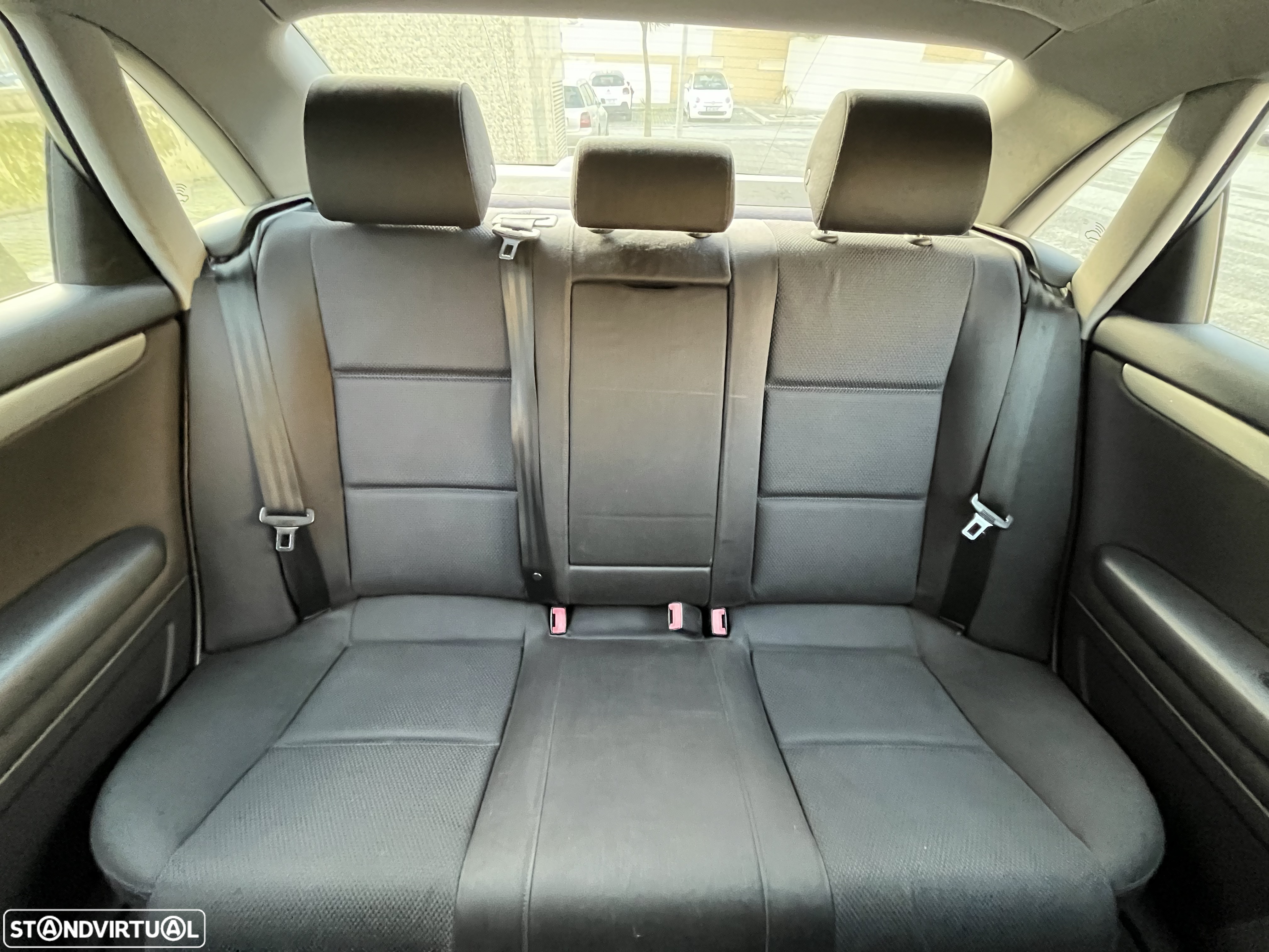 Audi A4 1.6 - 19