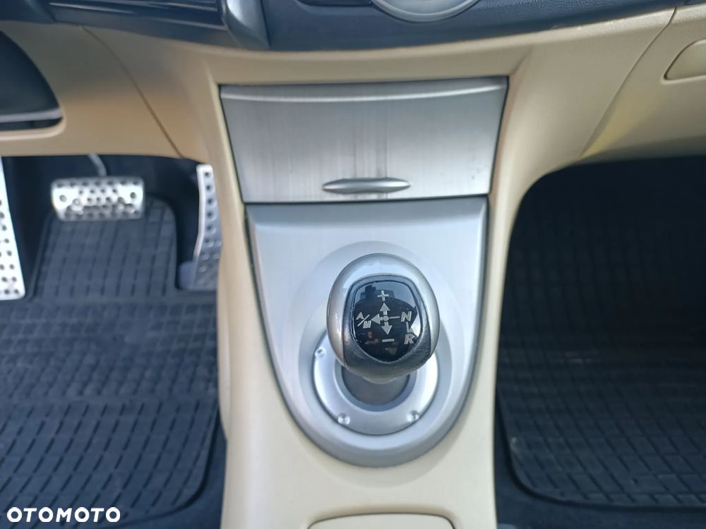 Honda Civic 1.8 Comfort - 22