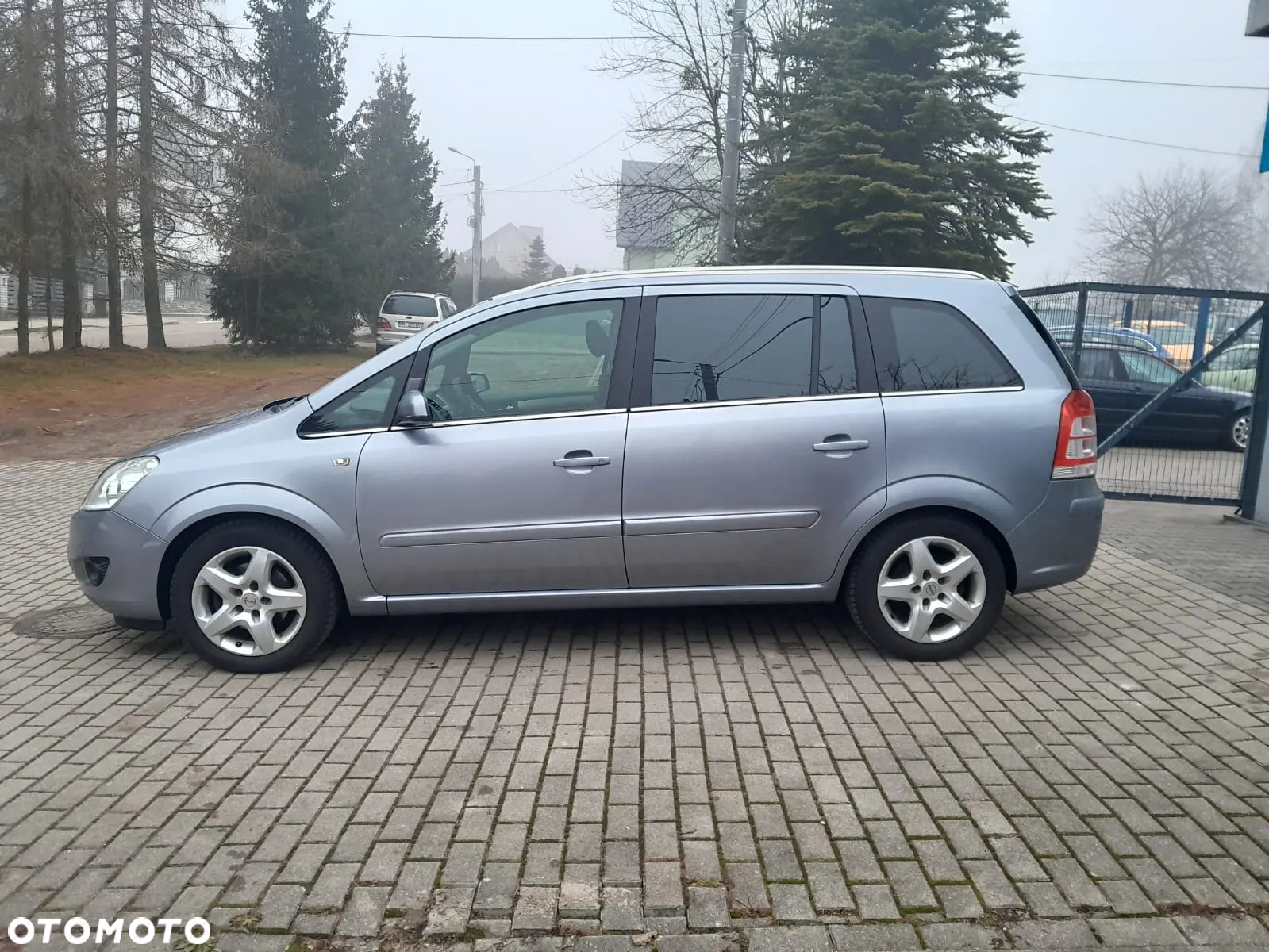 Opel Zafira 1.6 - 4