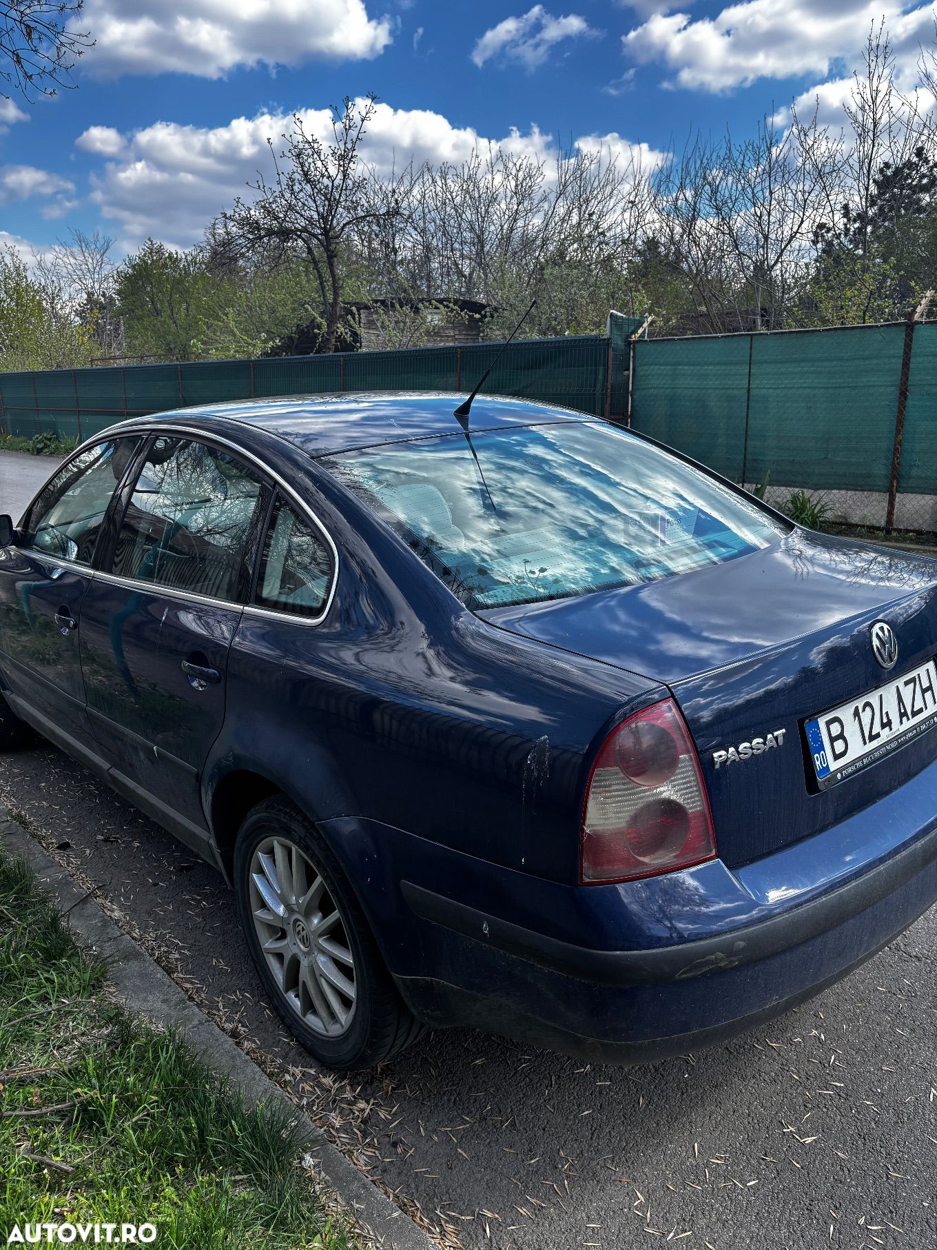 Volkswagen Passat Variant 1.8 Basis - 1
