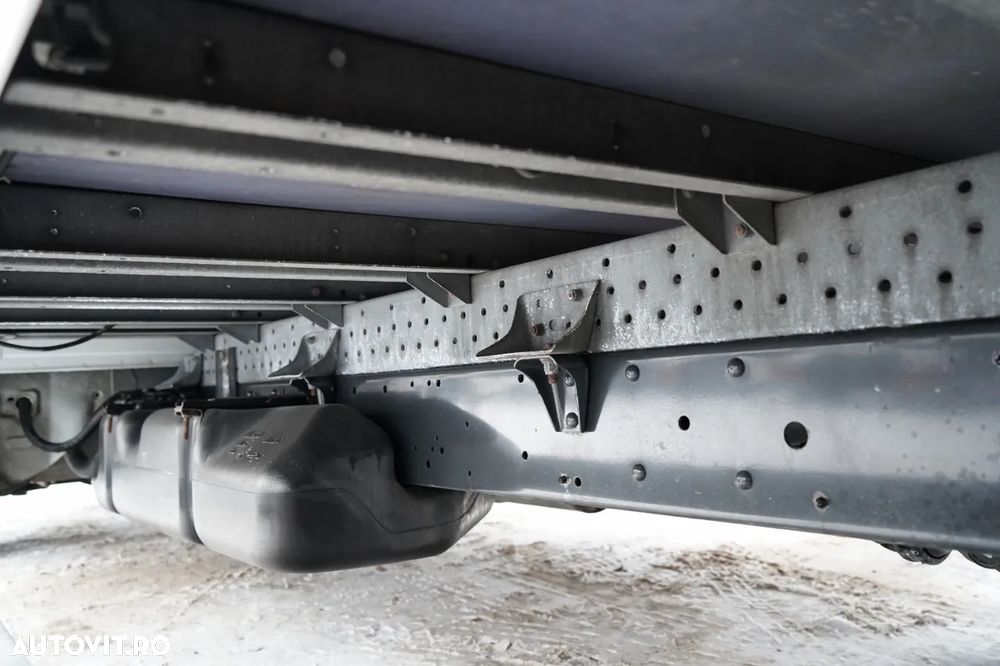 Iveco DAILY 50-180 / IZOTERMĂ / CONTAINER 5.5 M / LIFT DHOLLANDIA / OBLOANE LATERALĂ / HI-MATIC - 19