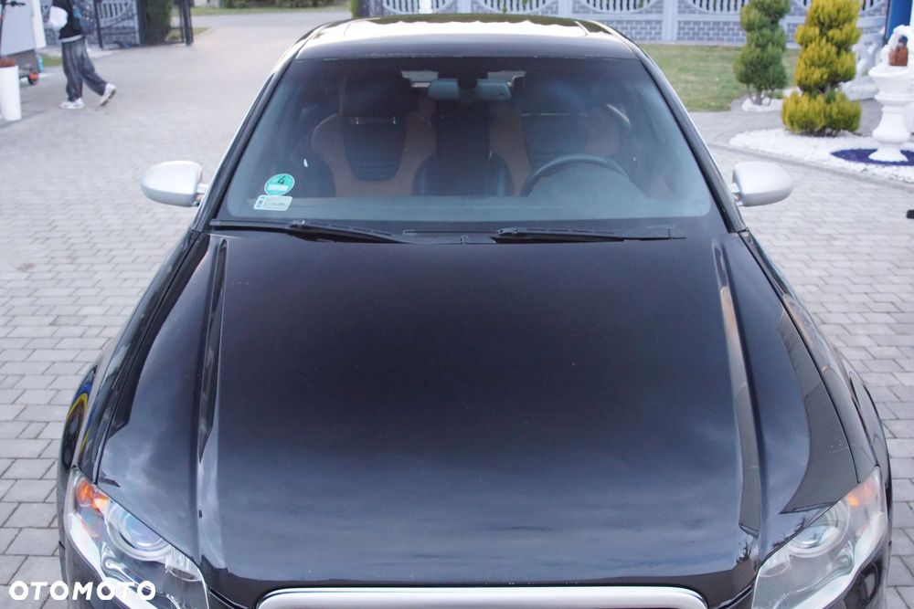 Audi RS4 Limousine - 24
