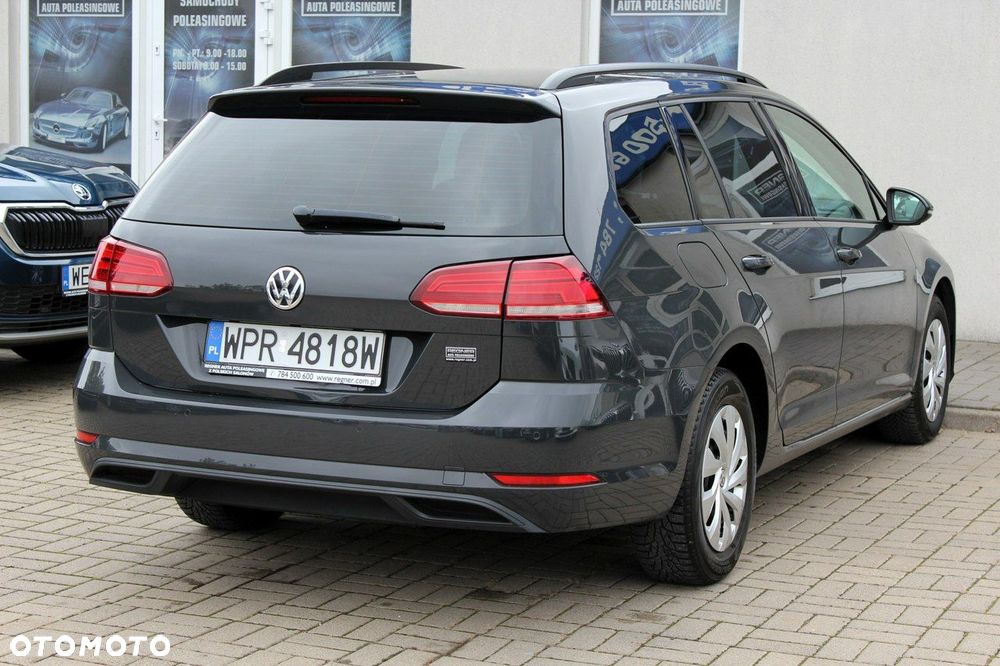Volkswagen Golf - 6