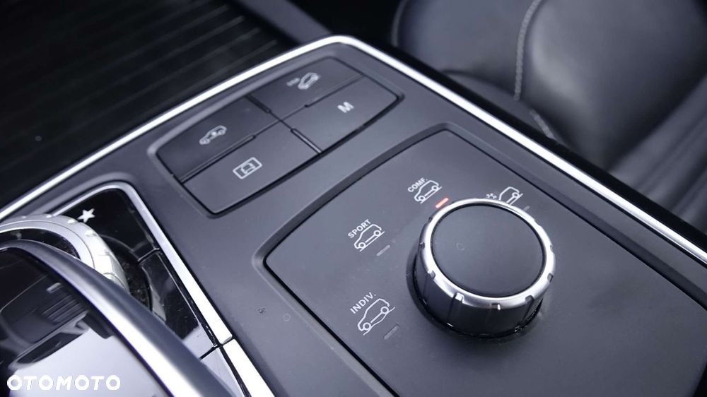 Mercedes-Benz GLE - 39