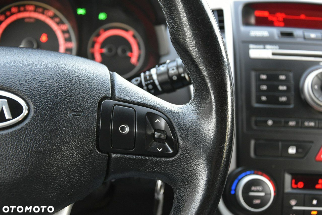 Kia Ceed - 25