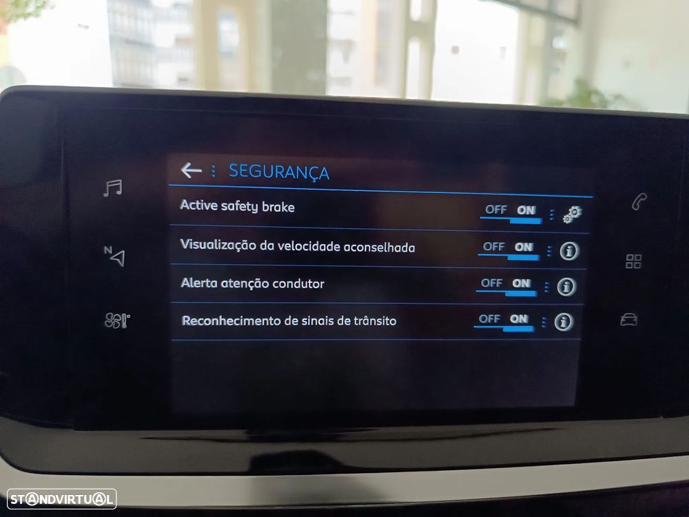 Peugeot 2008 PureTech 130 EAT8 GT - 47