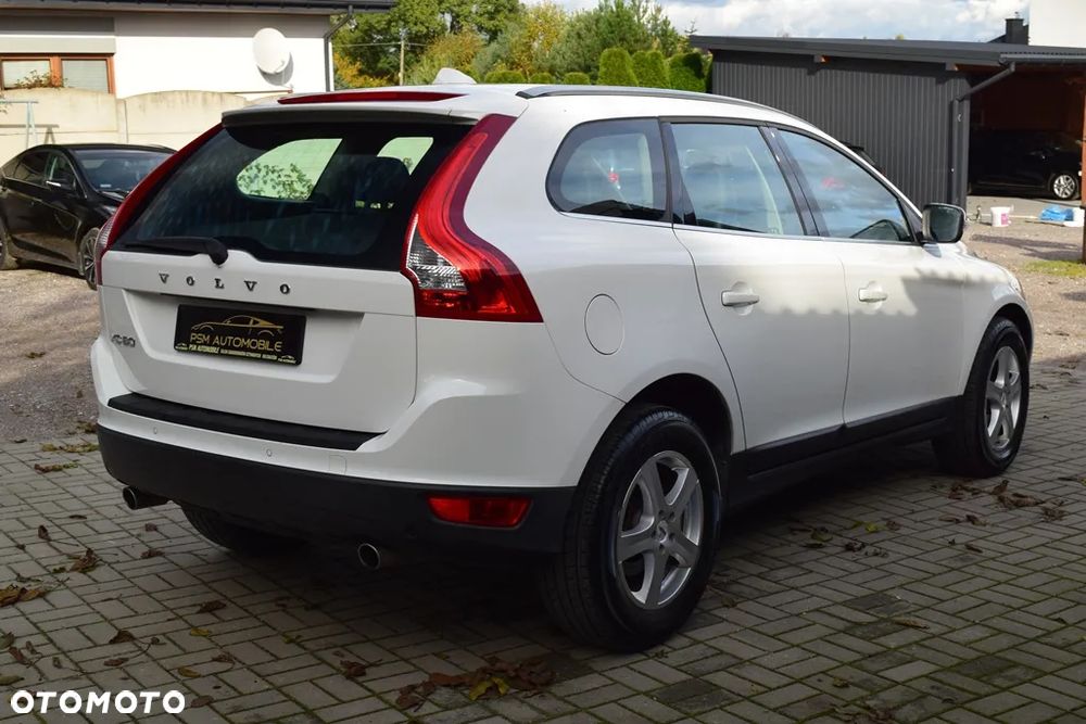 Volvo XC 60 2.4D AWD Momentum - 9