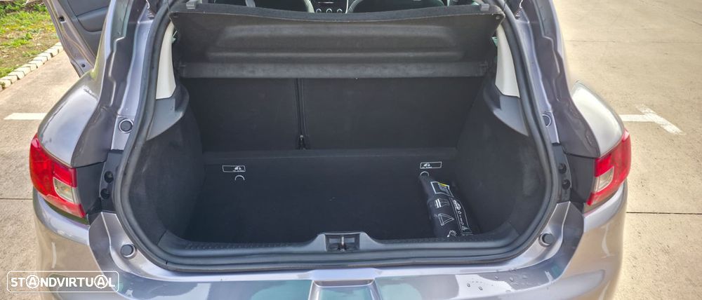 Renault Clio 0.9 TCE Limited - 10