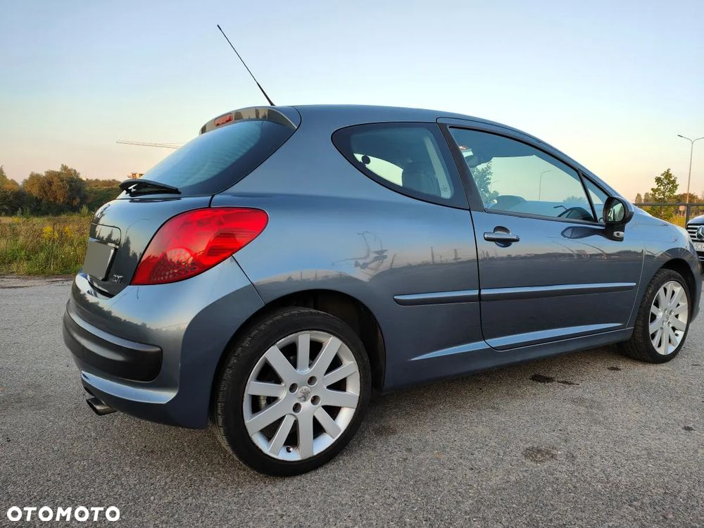 Peugeot 207 - 7