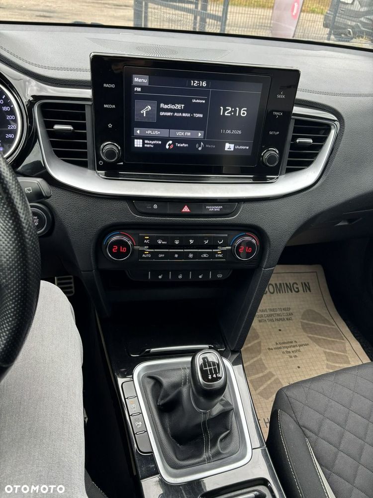 Kia ProCeed 1.4 T-GDI GT Line - 25