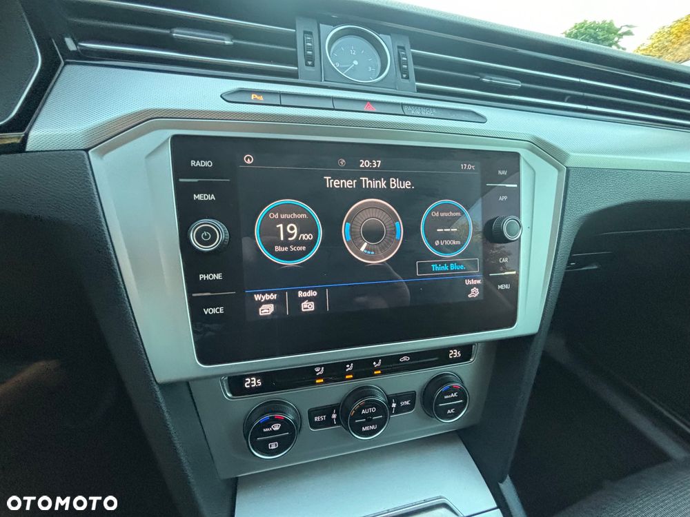 Volkswagen Passat 2.0 TDI BMT Comfortline - 18