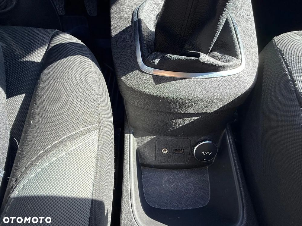 Ford Fiesta 1.0 EcoBoost S&S TITANIUM - 19