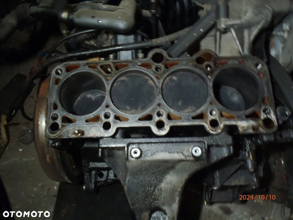 silnik wałek wałki ssący  obudowa wałka vw passat b5 audi a4 skoda seat 1.8 20v adr 058 103 373 d bez egr turbo jak nowy - 1