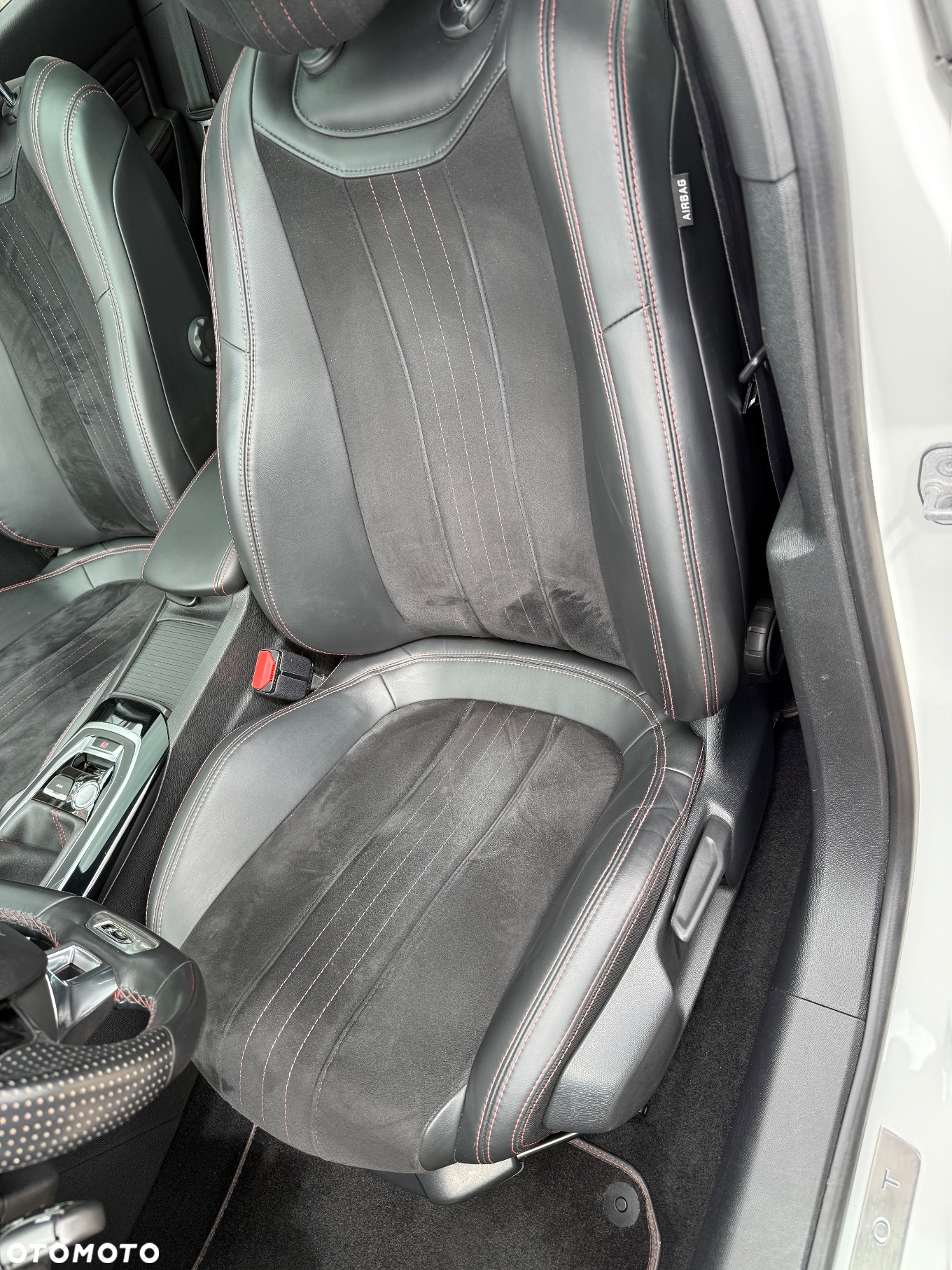 Peugeot 308 1.6 e-THP GT S&S - 20