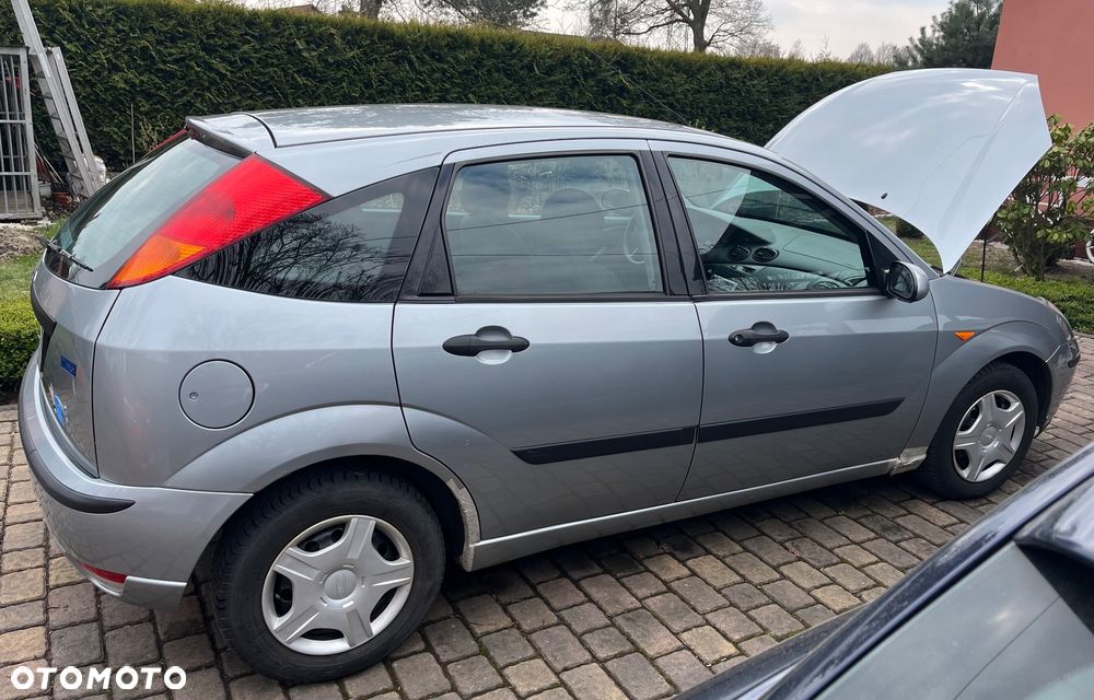 Ford Focus 1.6 X100 - 8
