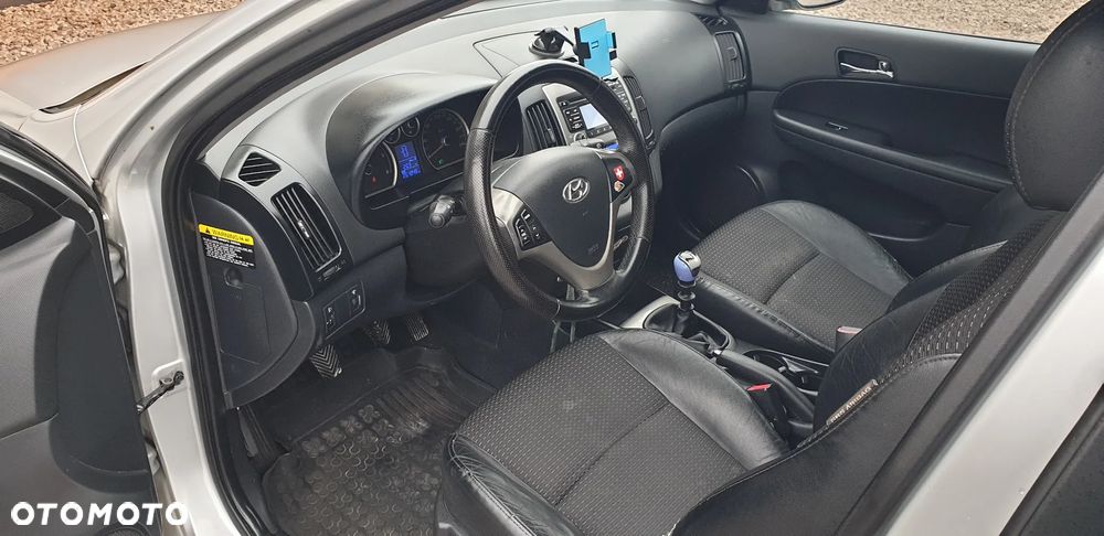 Hyundai i30 i30cw 1.6 CRDi blue Classic - 11