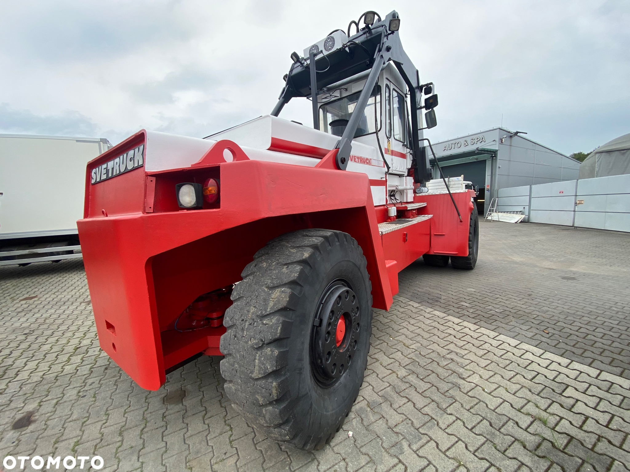 Svetruck TMF 12/9 HB / 1 WŁ. / STAN BDB. / MOZLIWOSC INNEGO CHWYTAKA / SERWIS / 12T ŁAD. - 12