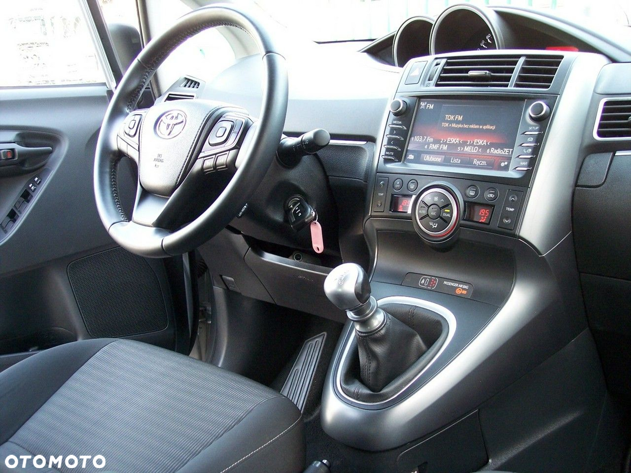 Toyota Verso 1.8 Premium 7os - 3