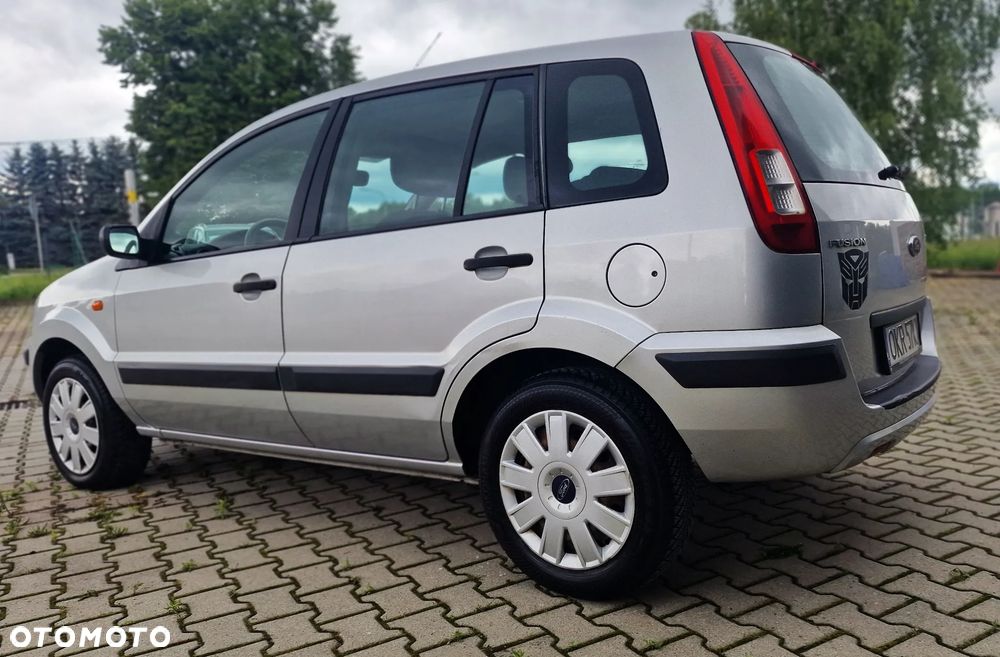 Ford Fusion 1.4 Ambiente - 4