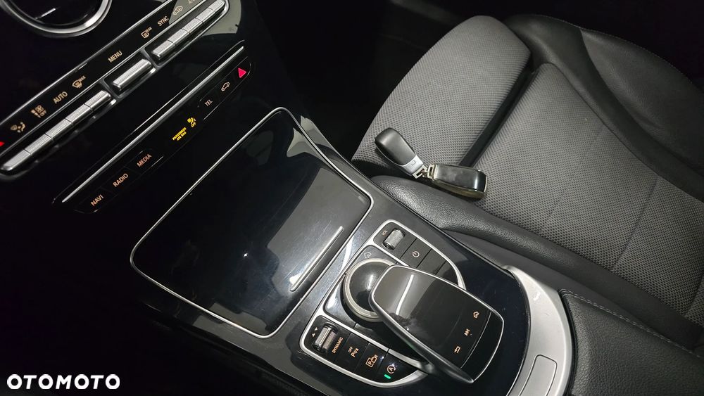 Mercedes-Benz Klasa C 220 d 9G-TRONIC Exclusive - 17