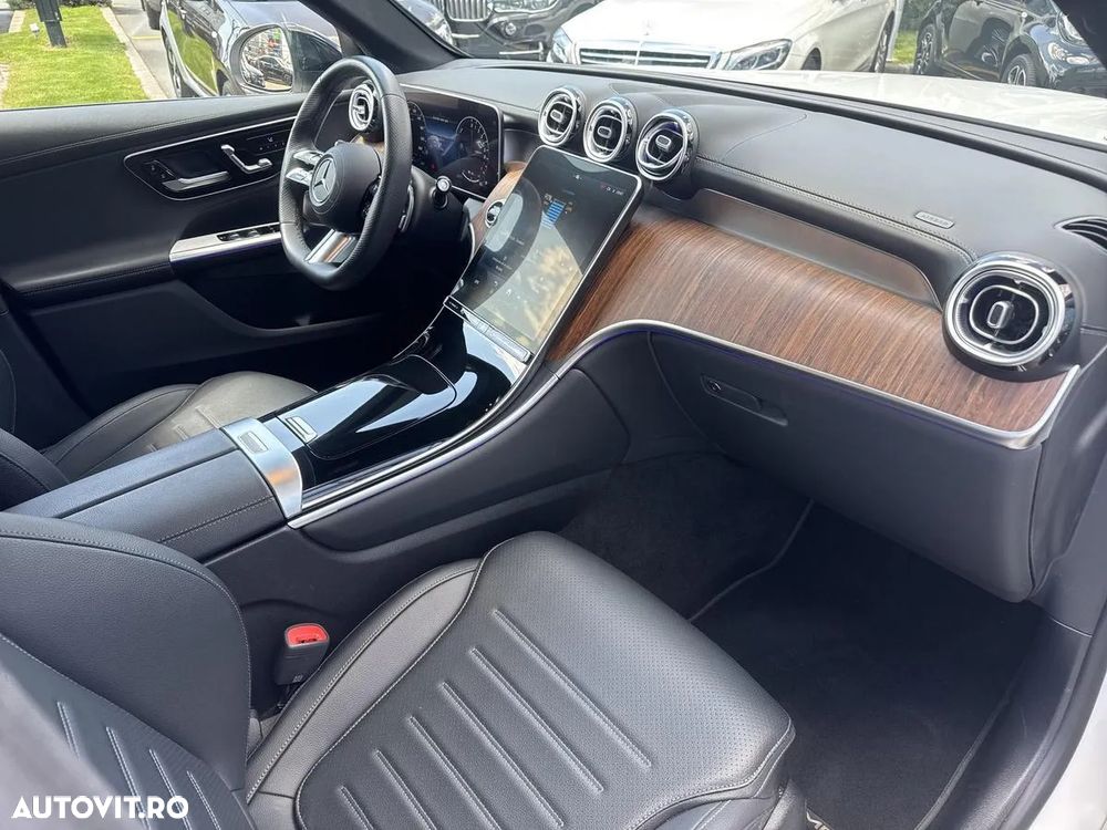 Mercedes-Benz GLC 300 e 4MATIC - 12