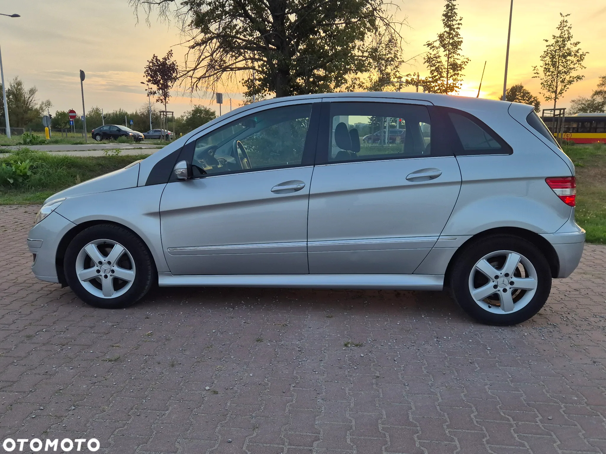 Mercedes-Benz Klasa B 200 Turbo Autotronic - 19