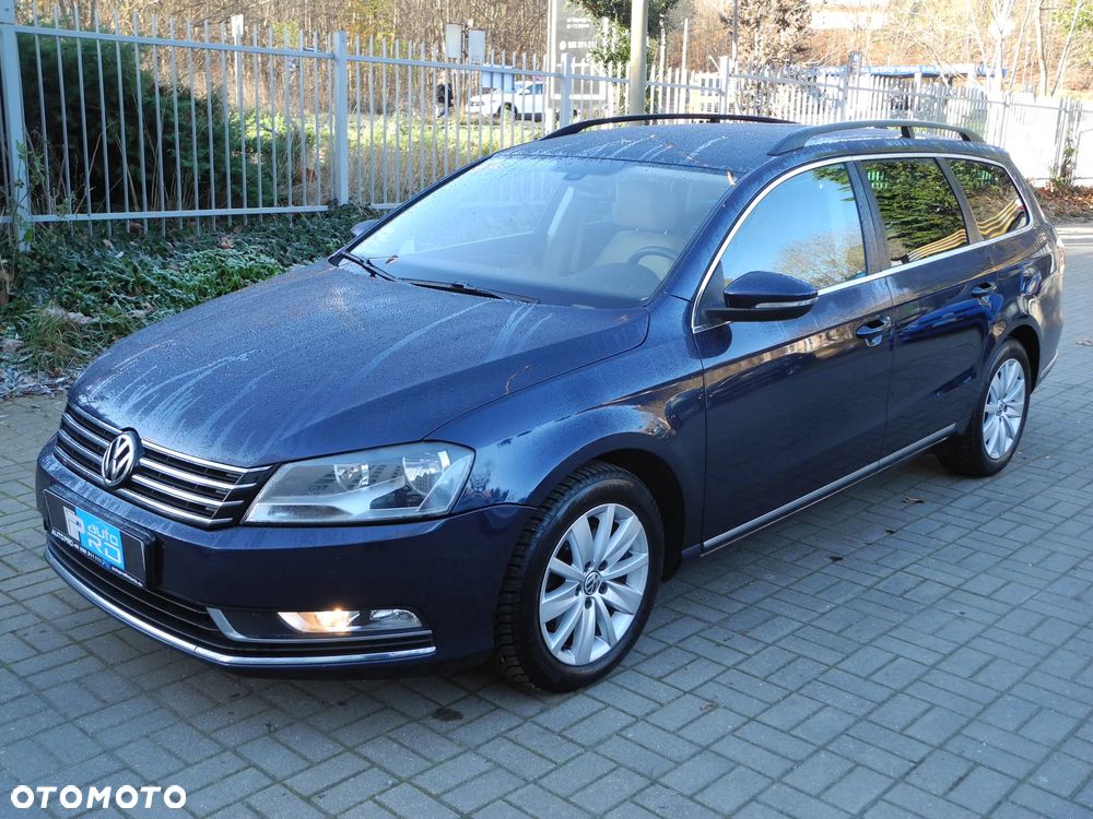 Volkswagen Passat - 1