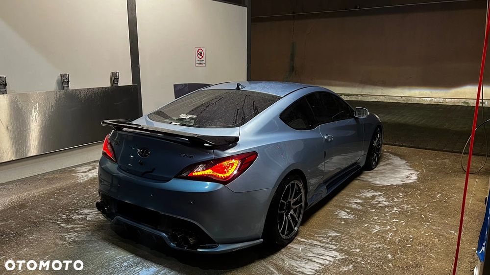 Hyundai Genesis Coupe - 7