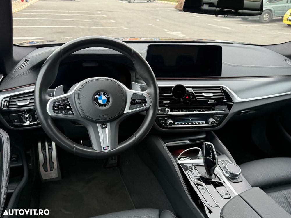 BMW Seria 5 530i xDrive Aut. - 12