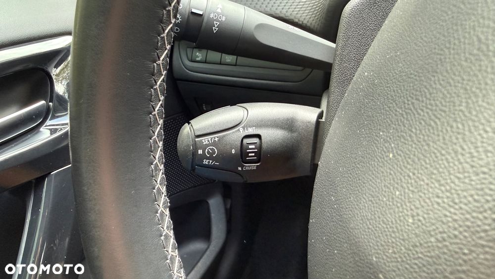 Peugeot 208 PureTech 82 Start & Stop Allure - 19