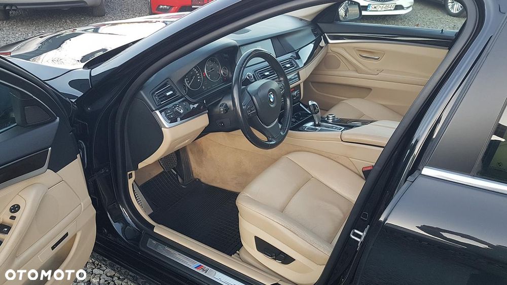 BMW Seria 5 520d xDrive - 21