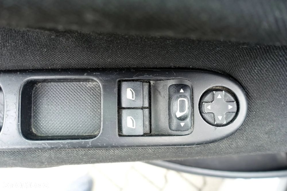 Peugeot 207 1.4 HDi Trendy - 20