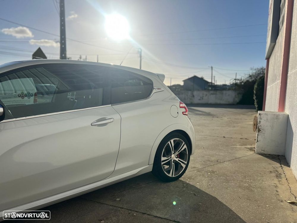 Peugeot 208 1.6 THP GTi - 19