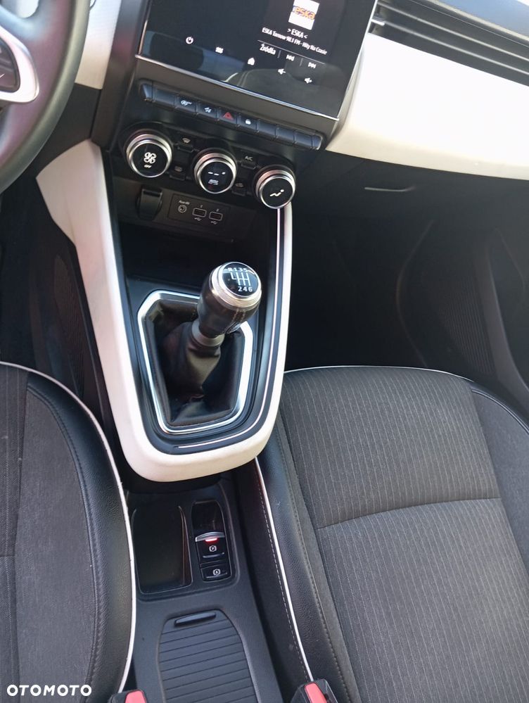 Renault Clio - 10