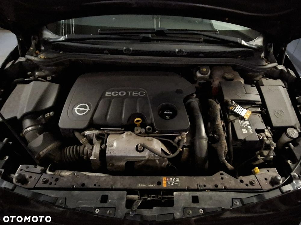 Opel Astra 1.6 CDTI Essentia - 14