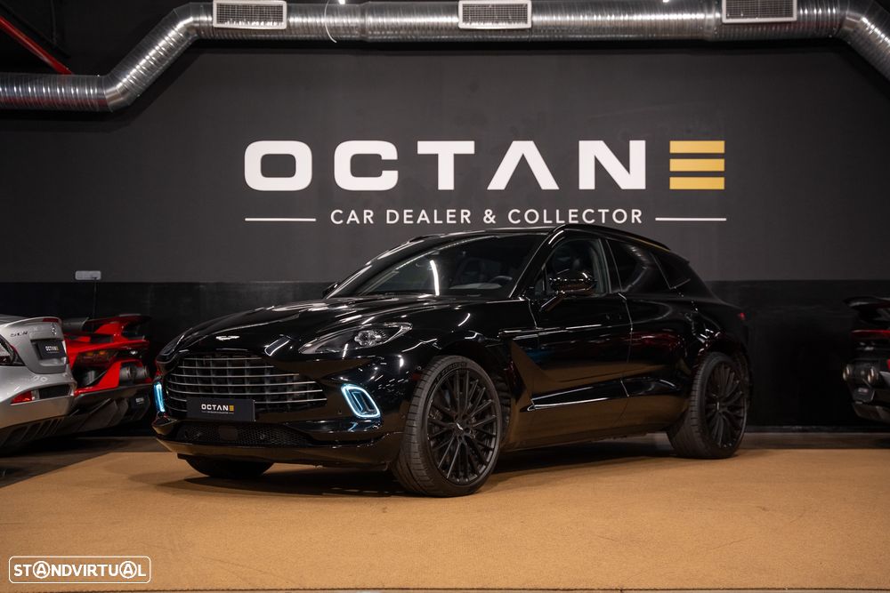 Aston Martin DBX - 1