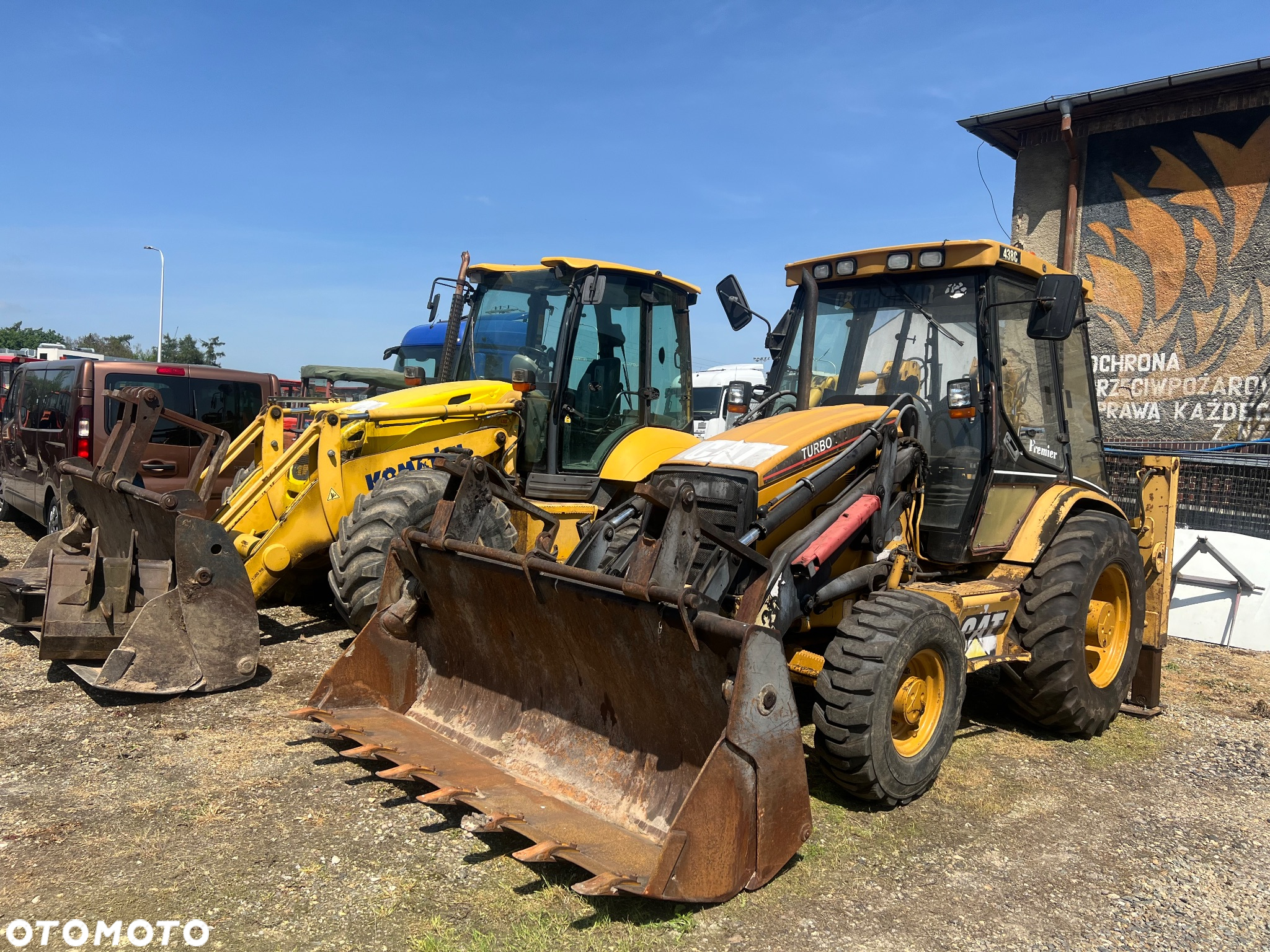 Caterpillar 438C - 12