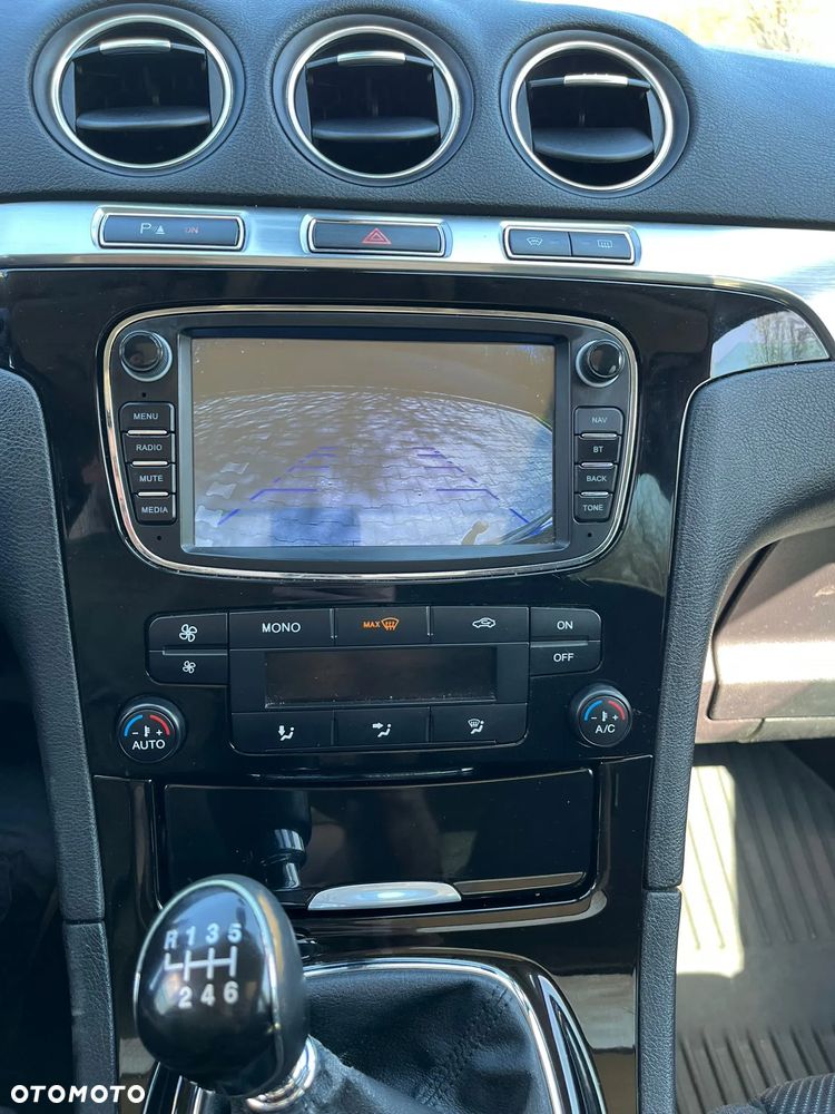 Ford S-Max 2.0 TDCi DPF Titanium - 12