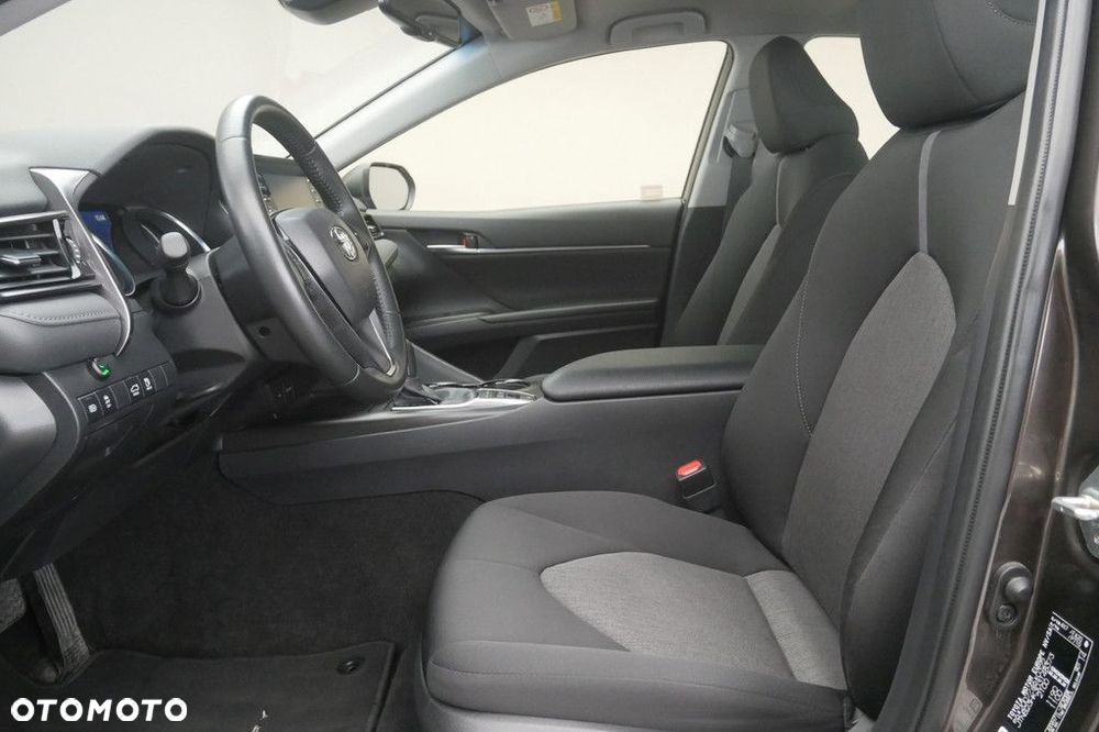 Toyota Camry 2.5 Hybrid Comfort CVT - 12
