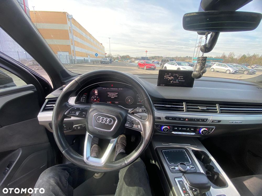 Audi Q7 - 16
