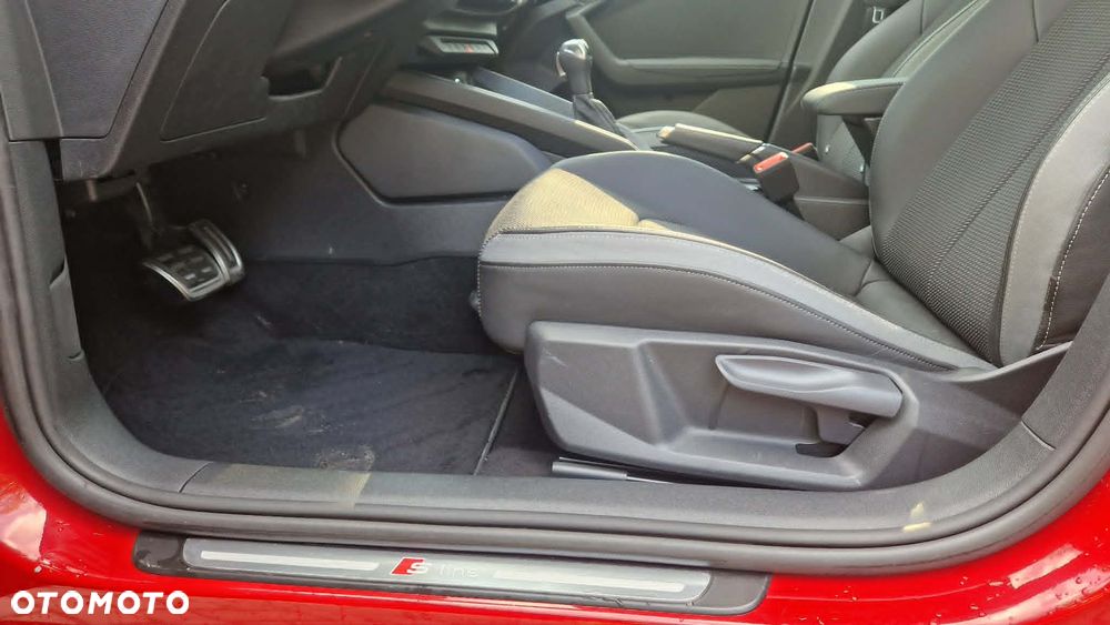 Audi A1 Sportback 35 TFSI S tronic S line - 12