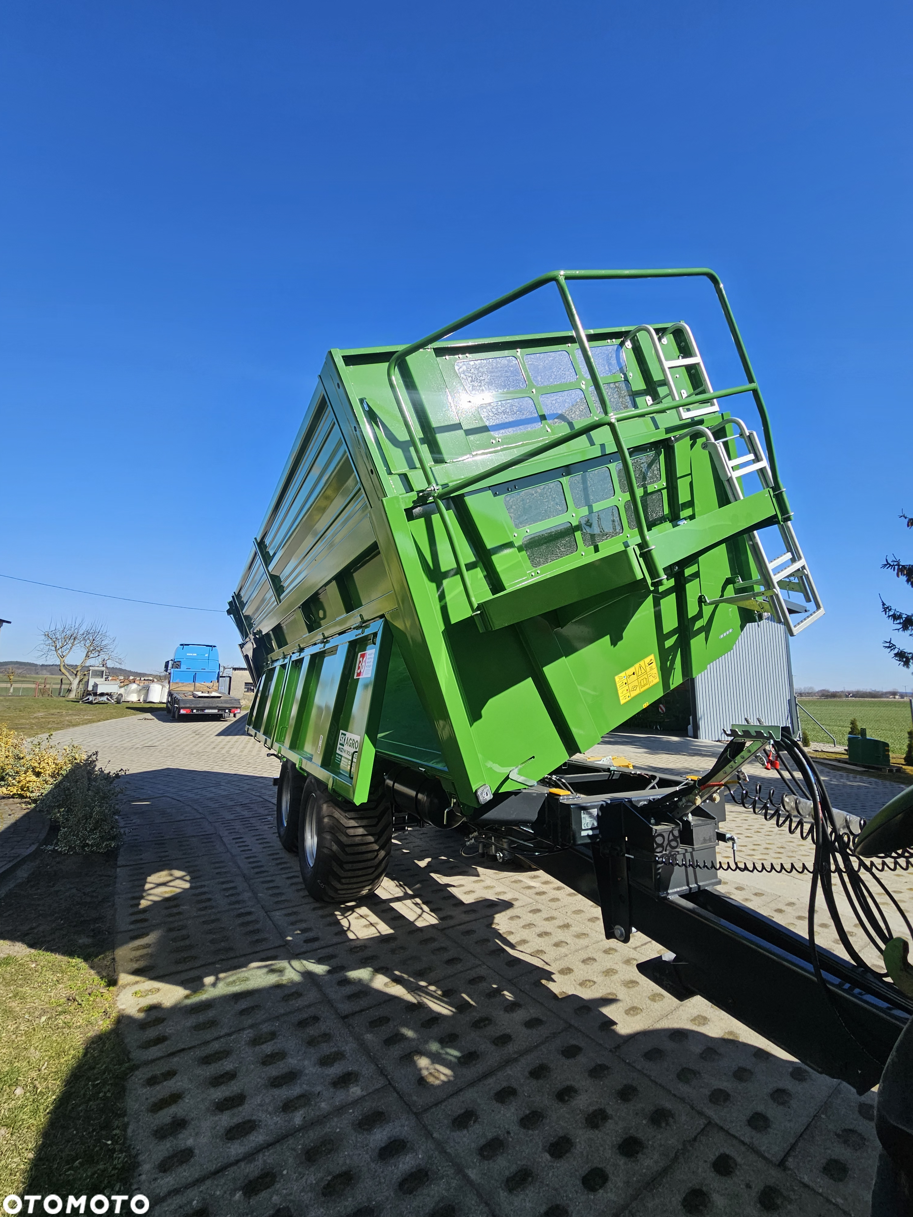 Pronar T669/1 tylny i boczny wywrot - 3