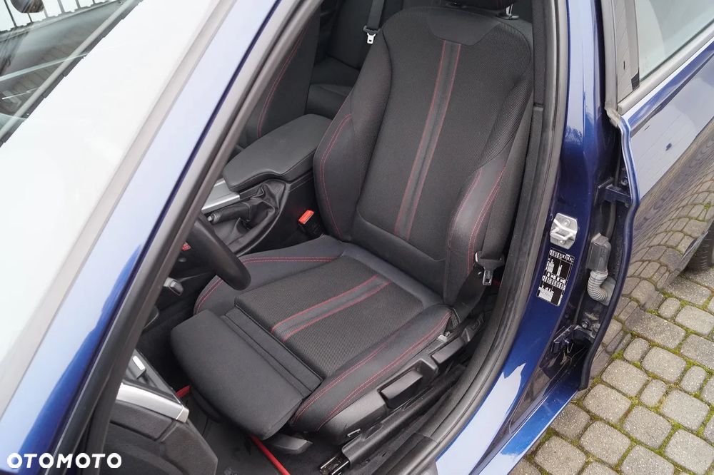 BMW Seria 3 318i Sport Line - 22